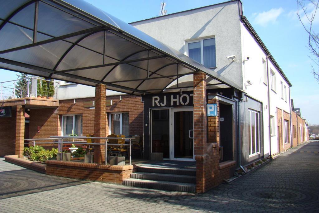 RJ Hotel Pabianice Buitenkant foto